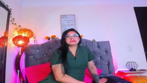 Sara online show from November 8, 2025, 1:22 pm