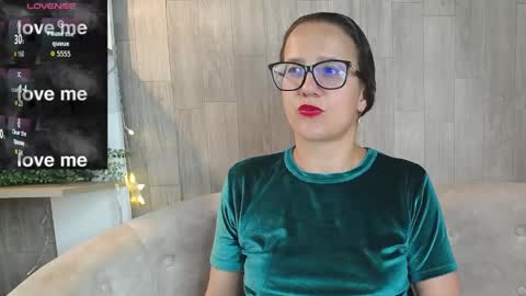 Sara   online show from April 4, 2026, 8:50 pm