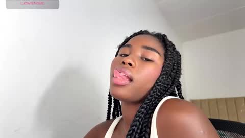 Sara online show from October 2, 2025, 11:45 pm