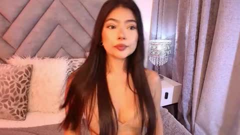 Snapshot of sara_owens7 chatting on February 18, 2026, 1:45 am sara_owens7 online show from February 18, 2026, 1:45 am