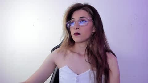 Snapshot of sara_roades chatting on November 21, 2025, 7:45 pm sara_roades online show from November 21, 2025, 7:45 pm