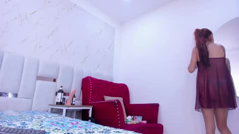 Snapshot of sara_sm1th_ chatting on May 17, 2026, 1:07 pm sara_sm1th_ online show from May 17, 2026, 1:07 pm