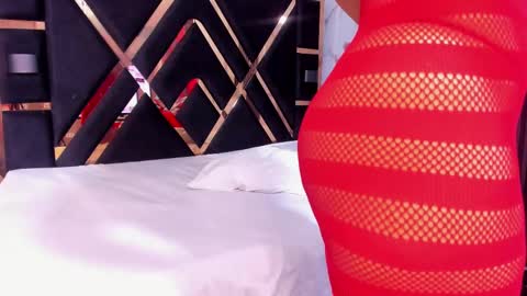 sara_tourner online show from October 1, 2025, 11:38 am