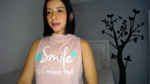 Sara online show from October 22, 2025, 1:39 am