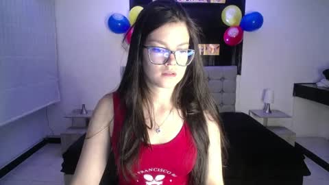 Snapshot of sara_valderrama_ chatting on June 20, 2026, 10:51 am sara_valderrama_ online show from June 20, 2026, 10:51 am