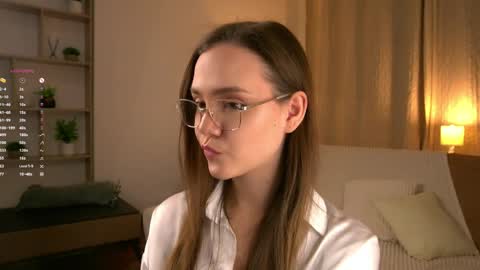 Im Sara  online show from March 29, 2026, 7:58 pm