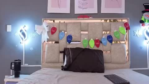 sara online show from December 23, 2025, 3:04 am