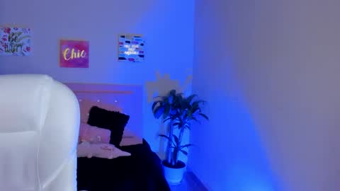 Snapshot of saraa_ramirez chatting on February 22, 2025, 11:24 am Sarah Ramirez online show from February 22, 2025, 11:24 am
