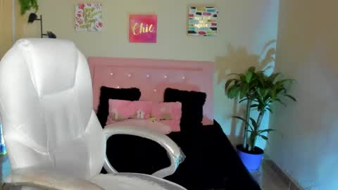Snapshot of saraa_ramirez chatting on February 26, 2025, 11:52 am Sarah Ramirez online show from February 26, 2025, 11:52 am