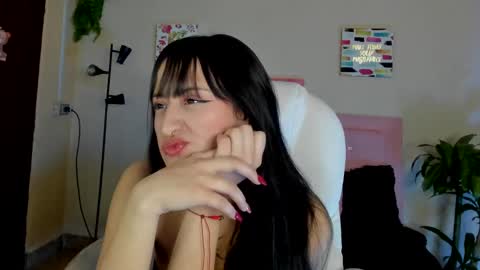 Snapshot of saraa_ramirez chatting on March 5, 2025, 2:34 pm Sarah Ramirez online show from March 5, 2025, 2:34 pm