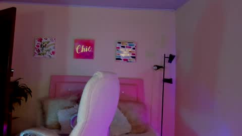 Snapshot of saraa_ramirez chatting on March 10, 2025, 11:27 pm Sarah Ramirez online show from March 10, 2025, 11:27 pm