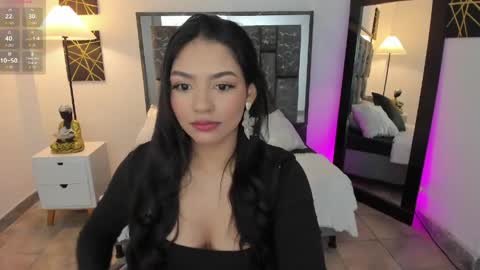 saraa_stormy online show from May 9, 2026, 10:09 am