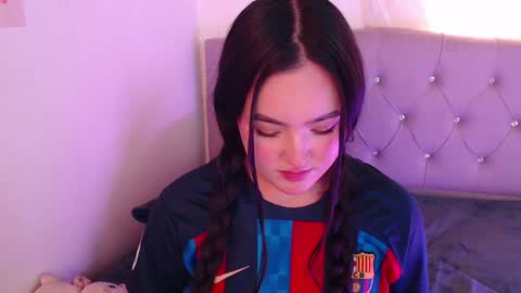 Snapshot of saraa_swett chatting on December 10, 2024, 5:44 pm online show from December 10, 2024, 5:44 pm