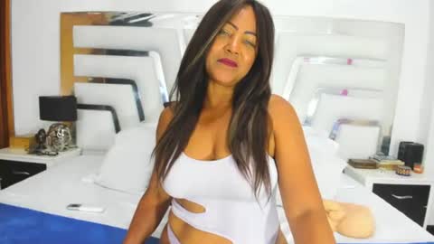 Sara online show from October 9, 2025, 4:16 pm