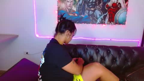 Snapshot of saraapril_1 chatting on December 17, 2024, 7:48 pm SARAHGIL online show from December 17, 2024, 7:48 pm