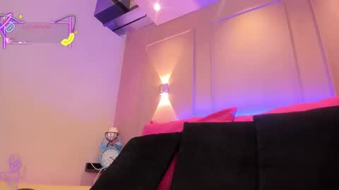 Snapshot of saraavila_ chatting on September 17, 2025, 10:33 pm SaraAvila  online show from September 17, 2025, 10:33 pm