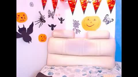 Sarah online show from October 12, 2025, 4:39 pm