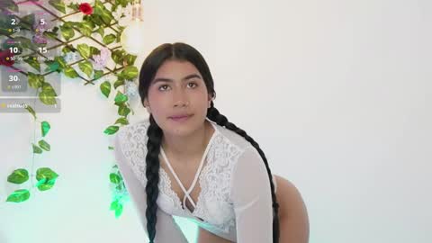 Snapshot of sarabow chatting on September 24, 2025, 6:00 pm Sara online show from September 24, 2025, 6:00 pm