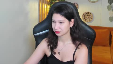 SaraDenars online show from November 10, 2025, 5:06 am