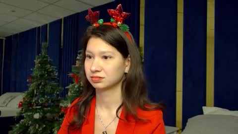 SaraDenars online show from December 15, 2025, 5:23 am