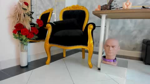 Sara Ferrera online show from October 12, 2025, 4:44 am