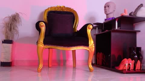 Sara Ferrer  online show from February 13, 2026, 7:04 am