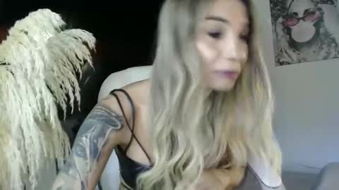 CALL ME LOVE SARITA online show from October 20, 2025, 8:53 pm