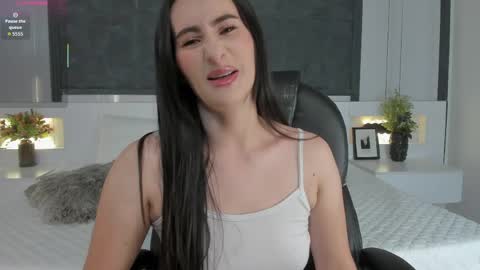  Sara Gomez  online show from April 5, 2026, 12:57 pm