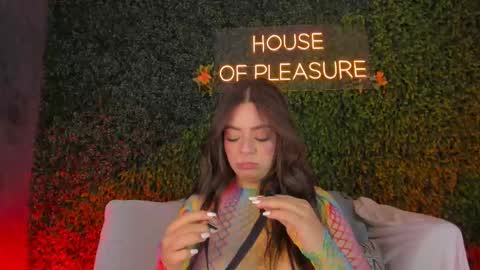 Sarah Bonneth online show from February 27, 2026, 11:54 am