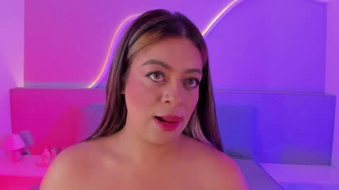 Snapshot of sarah_bonneth chatting on May 25, 2026, 11:05 am Sarah Bonneth online show from May 25, 2026, 11:05 am