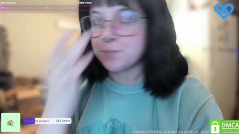 Snapshot of sarah_e_xx chatting on December 4, 2024, 2:09 am Sarah online show from December 4, 2024, 2:09 am