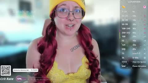 Snapshot of sarah_e_xx chatting on October 26, 2025, 5:08 pm Sarah online show from October 26, 2025, 5:08 pm