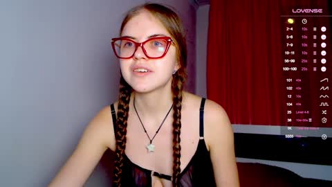 Snapshot of sarah_hs chatting on January 13, 2025, 12:56 pm Sarah online show from January 13, 2025, 12:56 pm
