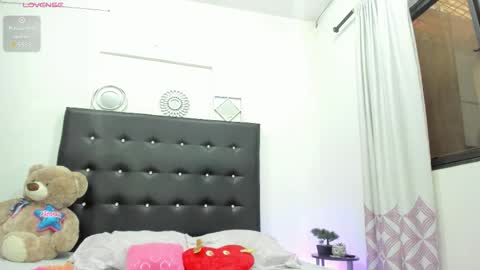 Snapshot of sarah_lowee chatting on September 21, 2025, 7:59 pm sarah_lowee online show from September 21, 2025, 7:59 pm