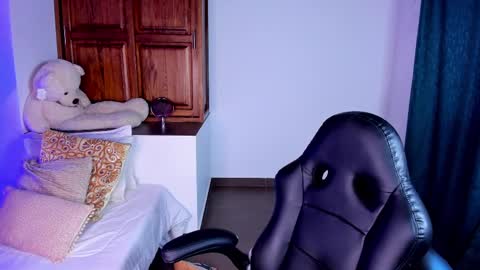 Snapshot of sarah_montale chatting on February 20, 2025, 10:48 pm Sarah Independent model online show from February 20, 2025, 10:48 pm
