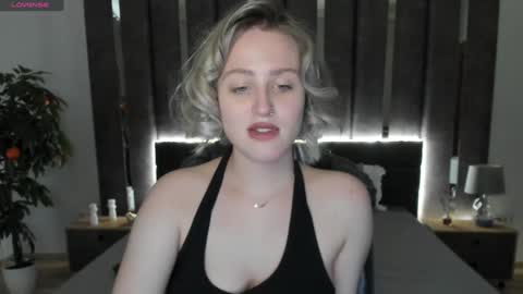 Snapshot of sarah_soul chatting on December 5, 2024, 7:16 am Sarah online show from December 5, 2024, 7:16 am