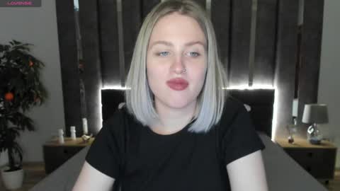 Snapshot of sarah_soul chatting on December 7, 2024, 4:20 am Sarah online show from December 7, 2024, 4:20 am