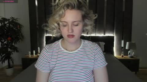 Snapshot of sarah_soul chatting on December 17, 2024, 7:18 am Sarah online show from December 17, 2024, 7:18 am