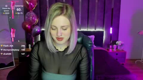 Snapshot of sarah_soul chatting on March 5, 2025, 7:05 am Sarah online show from March 5, 2025, 7:05 am
