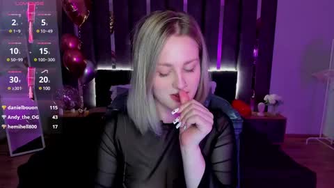 Snapshot of sarah_soul chatting on March 9, 2025, 7:12 am Sarah online show from March 9, 2025, 7:12 am