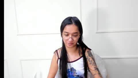Snapshot of sarah_stone15 chatting on March 5, 2026, 4:58 pm Sarah online show from March 5, 2026, 4:58 pm