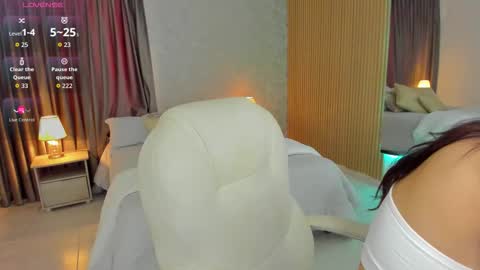 Sarah online show from November 19, 2025, 8:31 pm