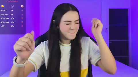 Snapshot of sarah_swtt chatting on October 12, 2025, 4:44 am - next broadcast 28 nov 7 pm Col online show from October 12, 2025, 4:44 am