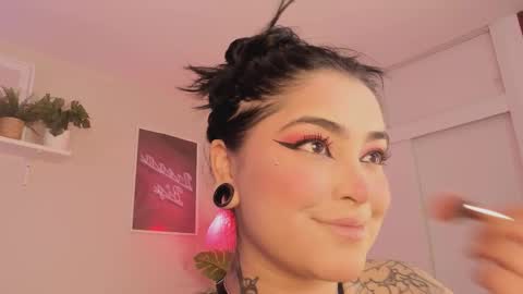 Snapshot of sarah_volkov chatting on September 19, 2025, 6:15 am online show from September 19, 2025, 6:15 am