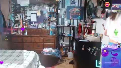 sarahabbg online show from June 15, 2026, 4:04 am