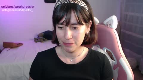 Snapshot of sarahdressler chatting on December 24, 2024, 3:49 am sarahdressler online show from December 24, 2024, 3:49 am