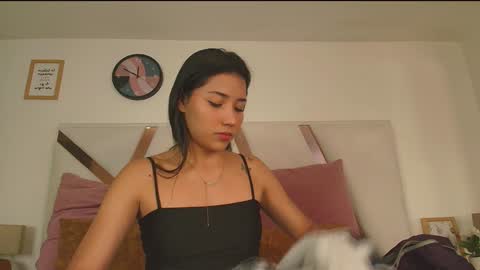 Snapshot of sarahevans__ chatting on December 22, 2024, 11:22 am Sarah Evans online show from December 22, 2024, 11:22 am