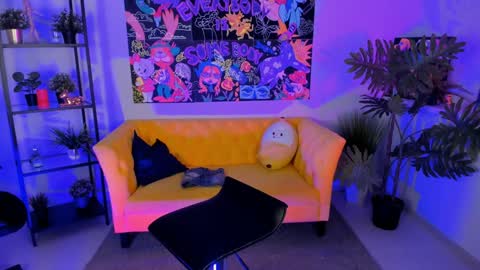 Snapshot of sarahholly chatting on December 7, 2024, 6:04 pm Divine Sarah NONUDE model online show from December 7, 2024, 6:04 pm