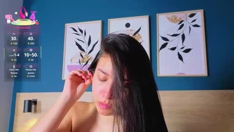 Sarah online show from November 13, 2025, 7:57 pm