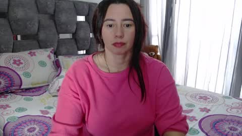 Lia online show from May 19, 2026, 3:29 pm